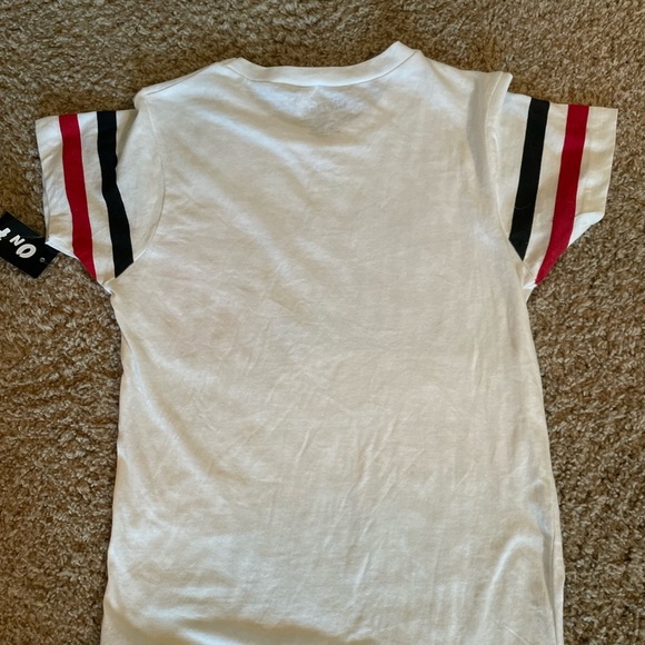 🦇 Small On Fire Brand NWT Graphic Tee - Picture 5 of 5